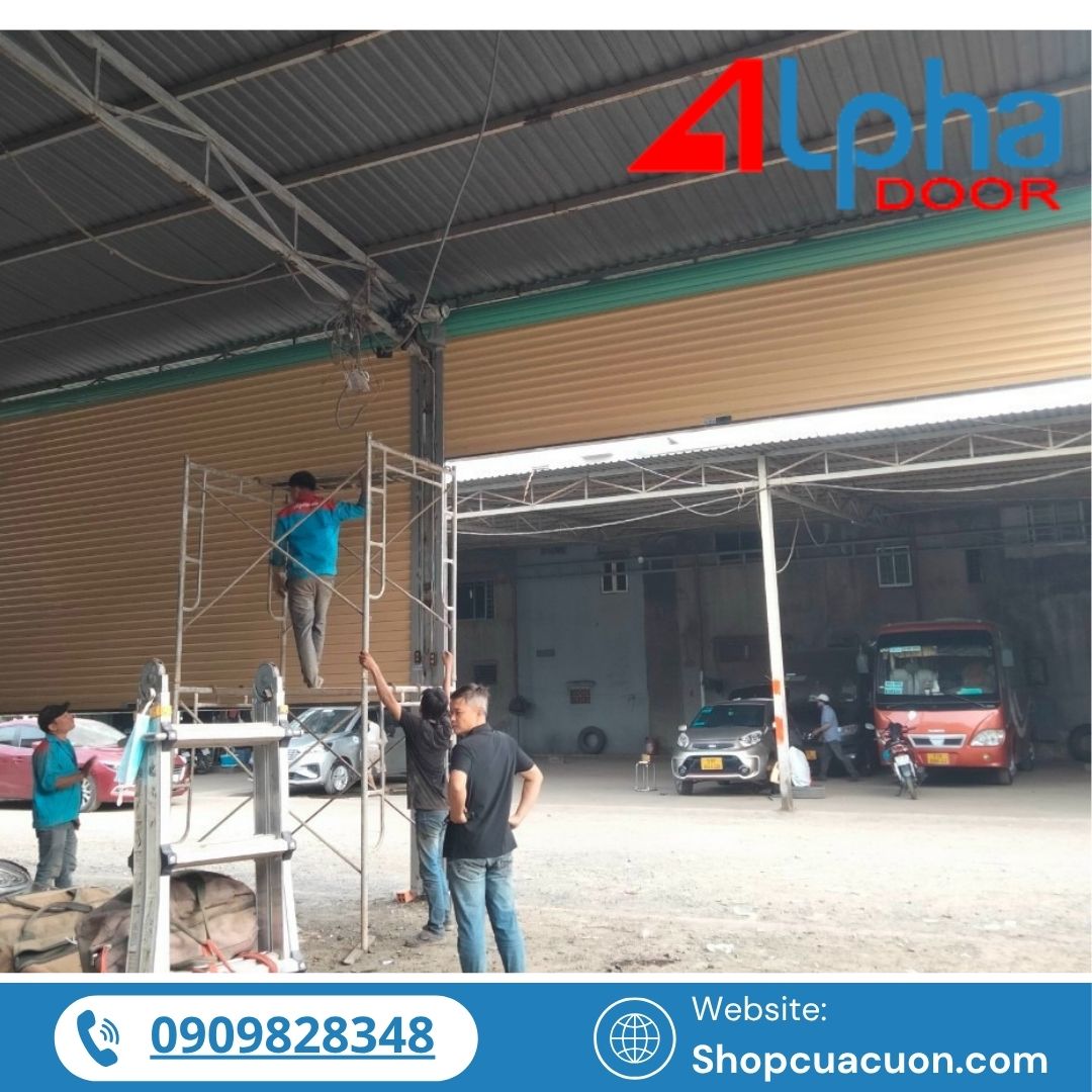 Cửa cuốn Austdoor từ lâu đã trở thành thương hiệu quốc dân tại Việt Nam nhờ vào chất lượng vượt trội, thiết kế hiện đại và độ an toàn cao. 