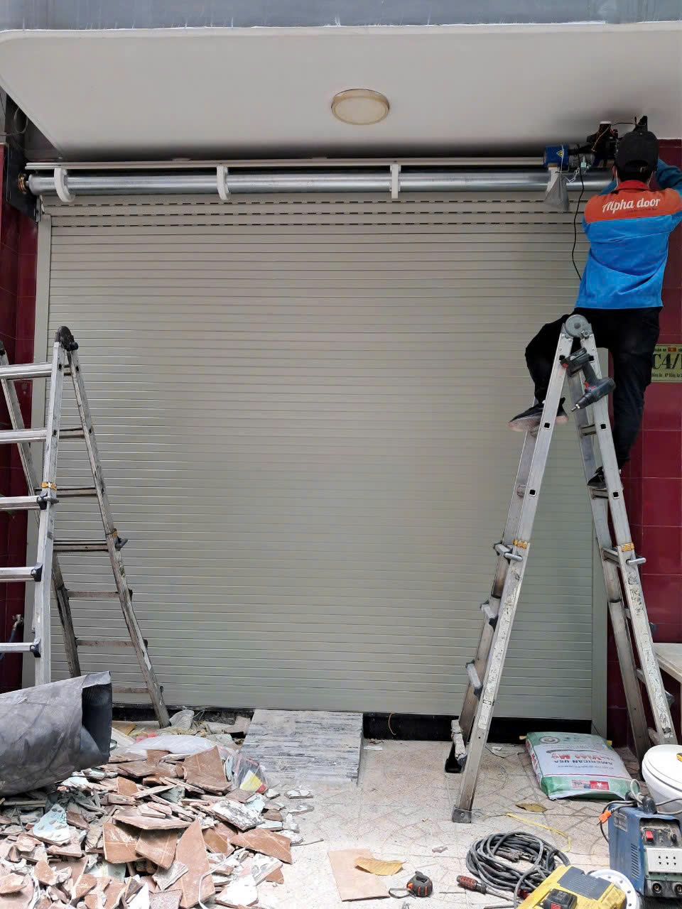 Bảo trì cửa cuốn tại quận 12