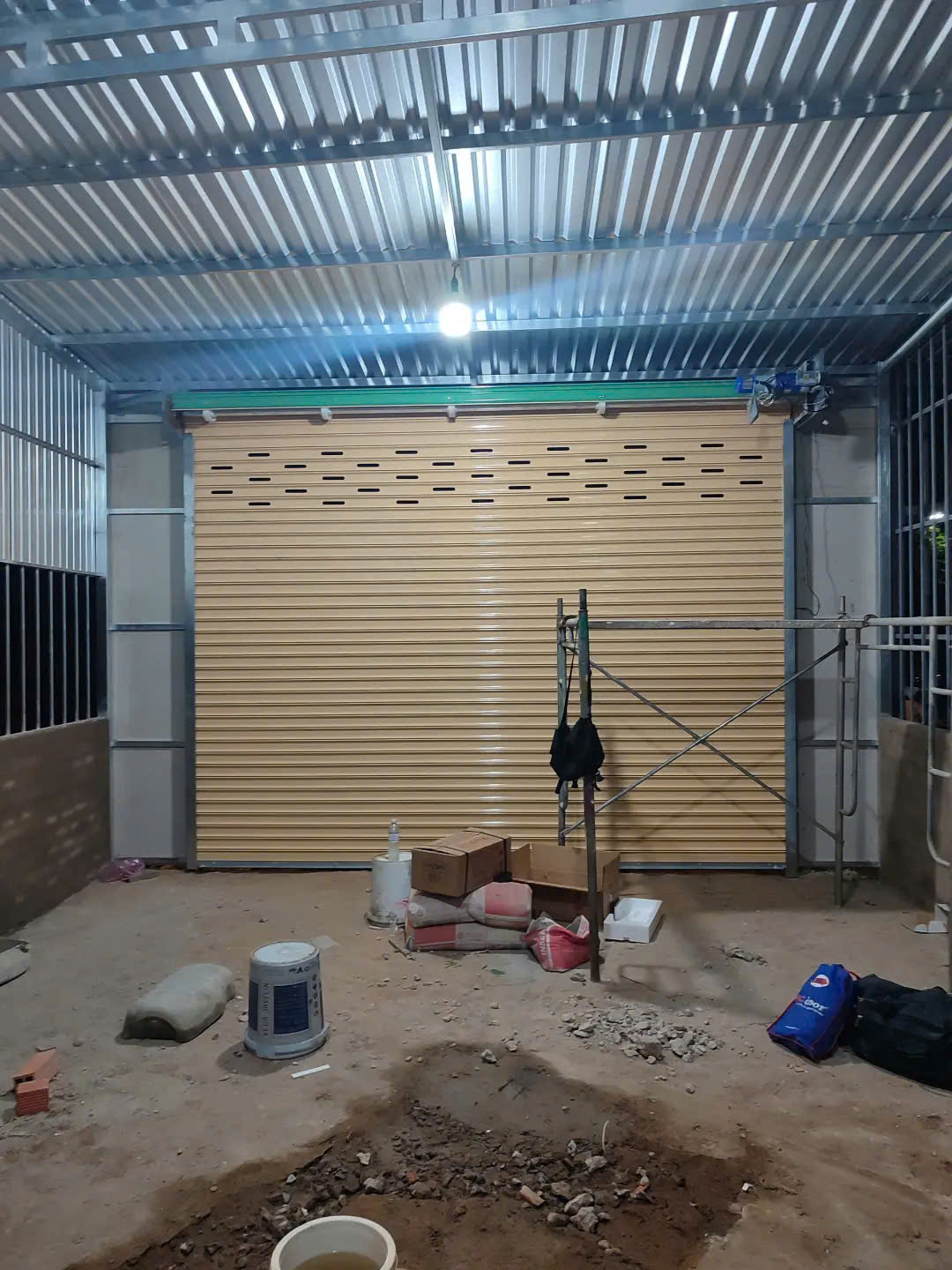 Cửa cuốn giá rẻ