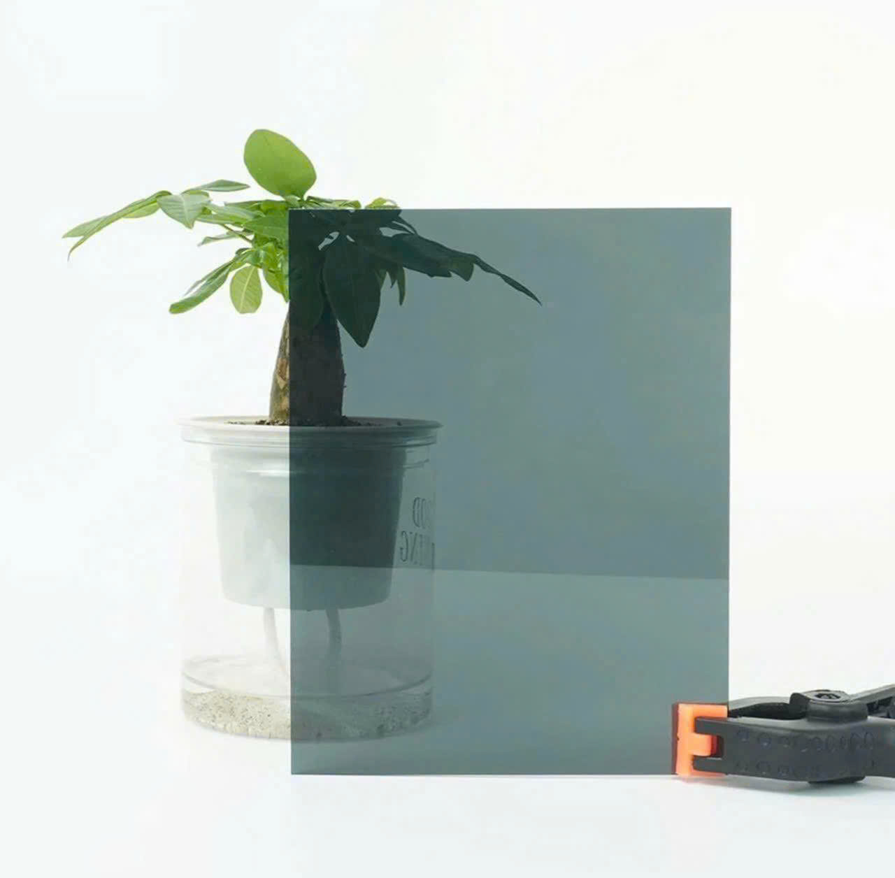 Tấm Polycarbonate Đặc Mái Lấy Sáng Cao Cấp, Bền Đẹp 10–20 Năm